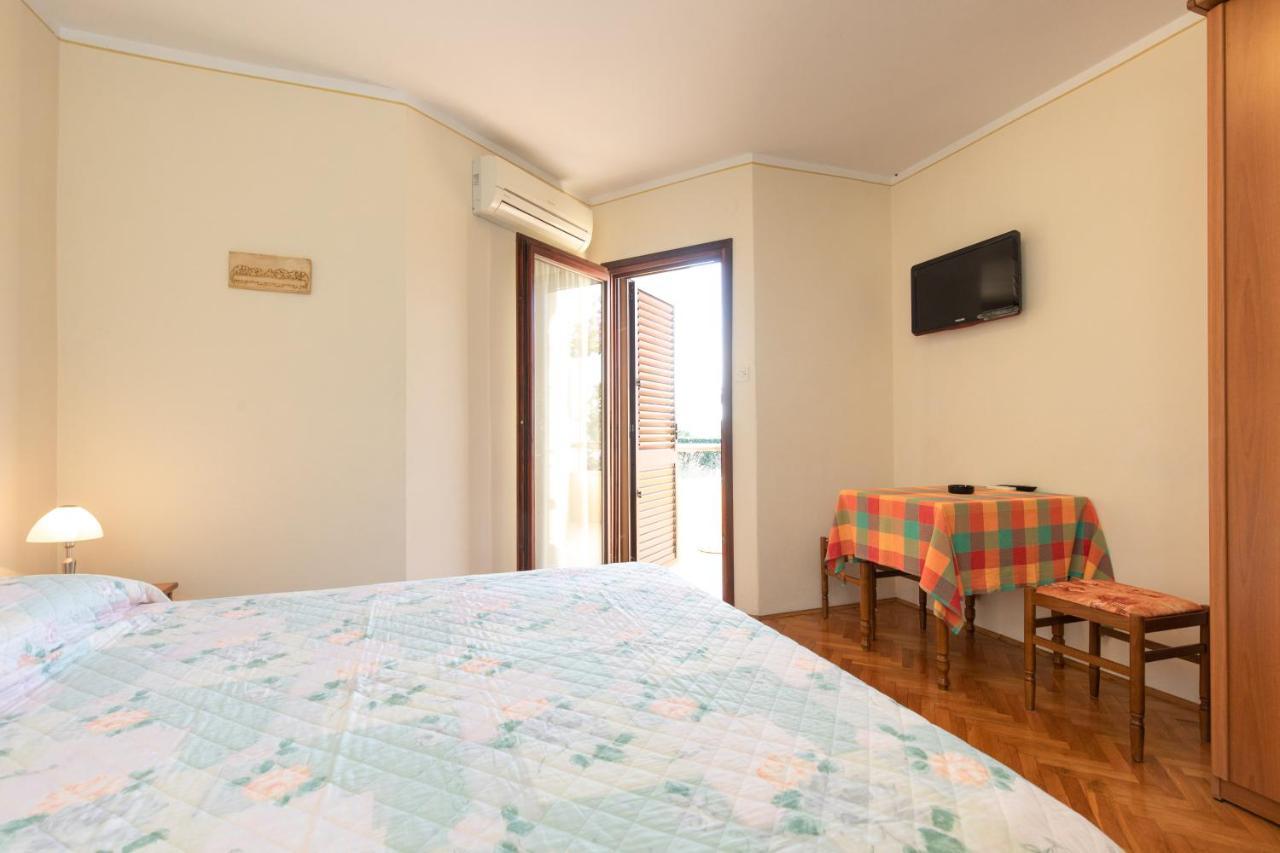 Apartments Spanjic 克尔克 外观 照片